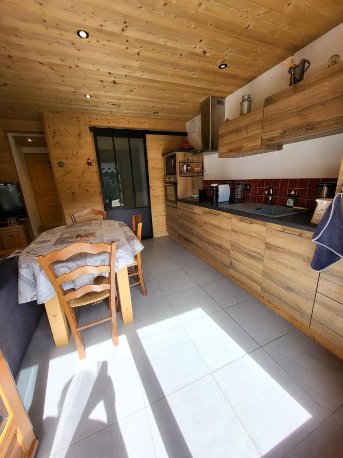 Appartement Cosy Face Aux Aravis ル・グラン・ボルナン エクステリア 写真