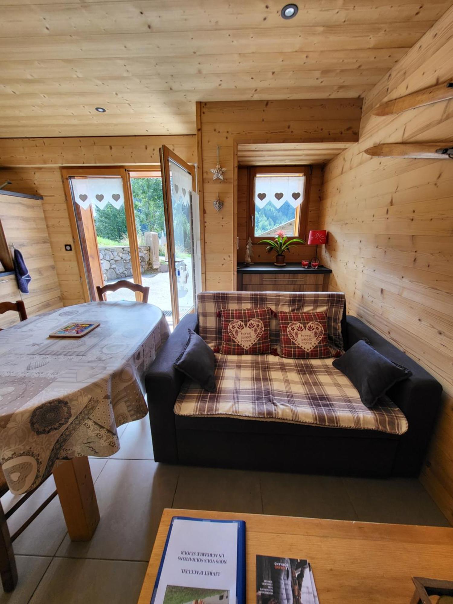 Appartement Cosy Face Aux Aravis ル・グラン・ボルナン エクステリア 写真