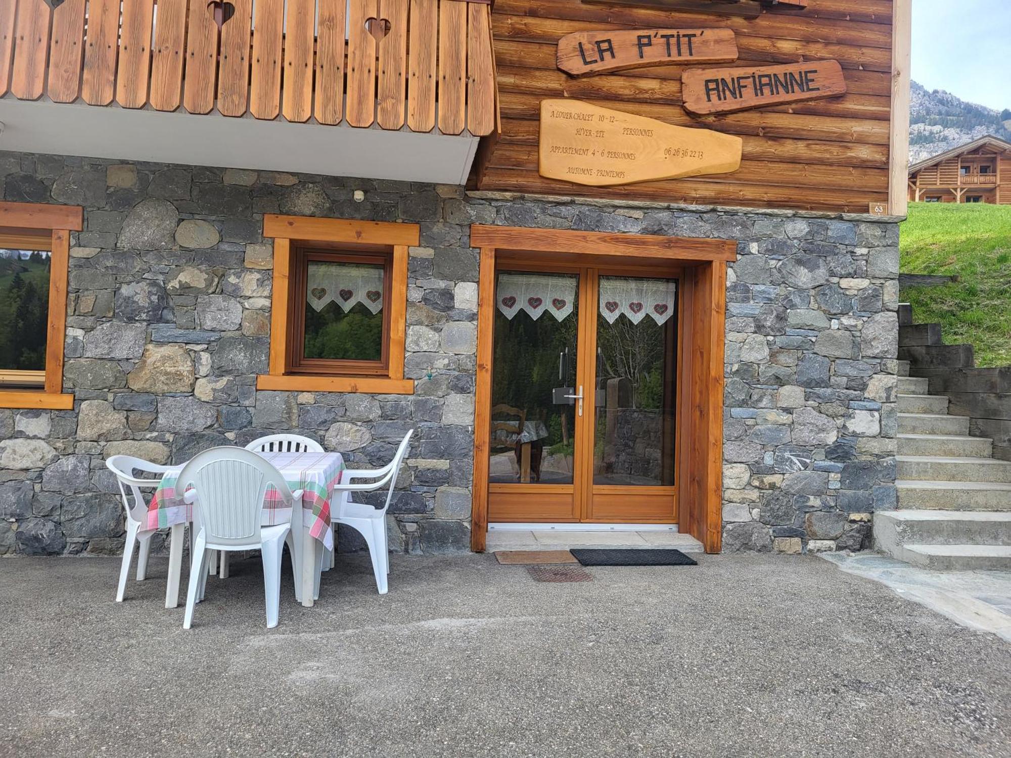 Appartement Cosy Face Aux Aravis ル・グラン・ボルナン エクステリア 写真